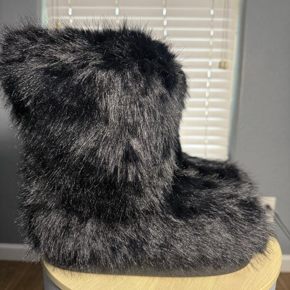 Azalea Wang Dipa Faux Fur Bootie, US 9